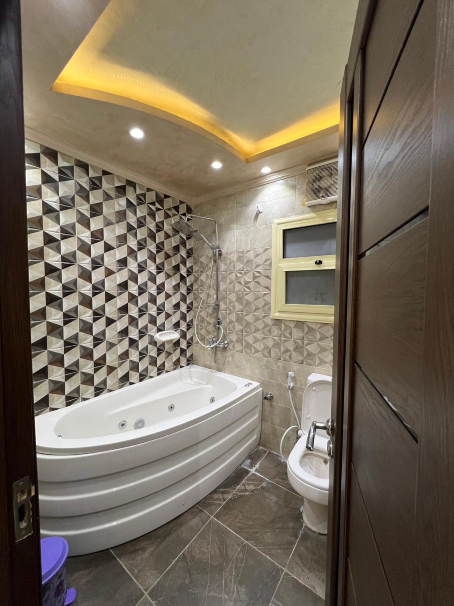 فاخرة فوق المصريه للسيارات Apartment