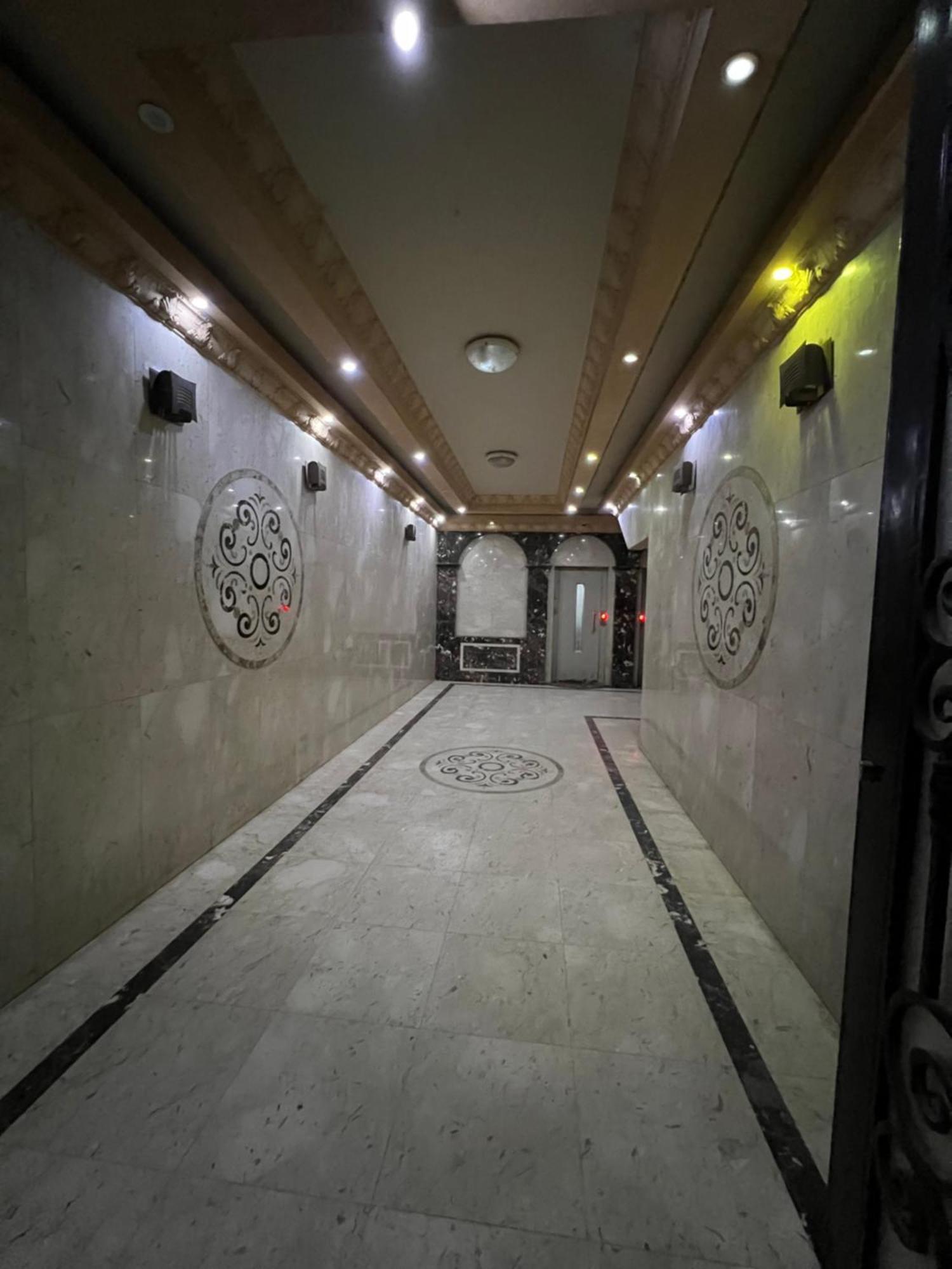 فاخرة فوق المصريه للسيارات Apartment *